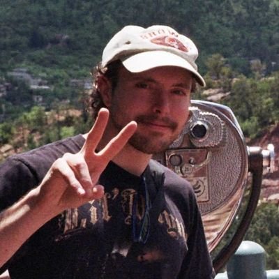 Andrew🦖Gilloglyさんのプロフィール画像
