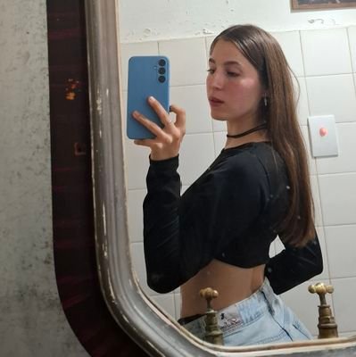 𝒚 𝒔𝒆𝒈𝒖𝒊𝒓á𝒔 𝒔𝒊𝒆𝒏𝒅𝒐 𝒂𝒓𝒕𝒆, 𝒂𝒖𝒏𝒒𝒖𝒆 𝒏𝒐 𝒕𝒆𝒏𝒈𝒂𝒔 𝒒𝒖𝒊𝒆𝒏 𝒕𝒆 𝒂𝒅𝒎𝒊𝒓𝒆
Ponte Exótica