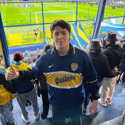 Periodista deportivo. Hincha de boca. cubro primera y ascenso en @vamosalancha y hablo en la 99.7 todos los martes de 17 a 19 hs