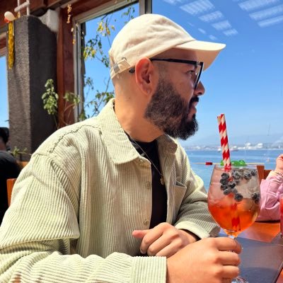 antoliv13's profile picture. 