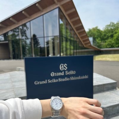 グランドセイコー白樺の文字盤の美しさに魅せられて腕時計の世界に足を踏み入れました。展示会レポートや白樺とともにする旅を、のんびり描いていきたいと思います。ブログやってます。