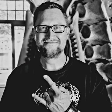 Dad. Married. Metalhead🤘🏼
Der mit dem Feuer spielen darf.
Wünsche lange Tage und angenehme Nächte!
#HeimwärtsmitGebrüll
#deathmetalclassics
#FCKNZS