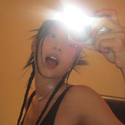 seuljendeuk's profile picture. blackpink - new jeans