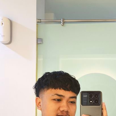 paylater2023's profile picture. 
