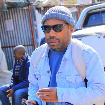 Mosotho, oa Lesotho la Basotho, ea tsebang ho bala le ho ngola Sesotho