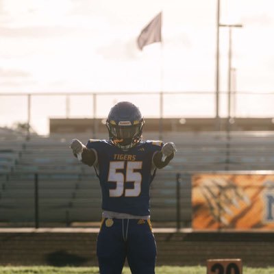 lost my old account ! 4year varsity 5,9 210 de/lb @martincountyhigh