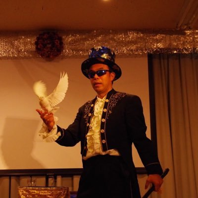 日本を愛する牧師です。 趣味: マジック/鳩の飼育/スイーツ作り/飛び出すカード作り/切り絵/海水魚飼育/熱帯魚飼育/ロードバイク/ゴルフ/サッカー/カメラ/映像作成/ルービックキューブ/政治/歴史/アニメ/旅行.等々☆日本が左傾化して危険を感じてます、日本は三権分立ではなく今 三権ズブズブ‼️スパイ防止法制定賛成‼️
