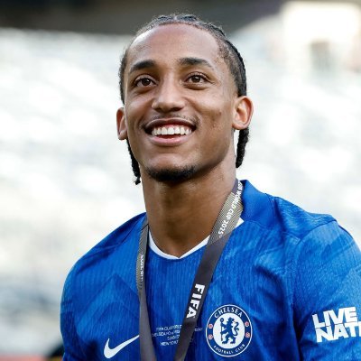 GithuDaktari's profile picture. * @ChelseaFc
*Not even the dogs that pisseth on walls of Babylon shall escape in this time. 
* Dawa ya shida ni bidii. 
*Us vs. Them. 
*no Ass, no Us. 😌