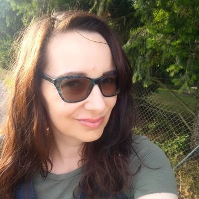 Částečně v @E15News - zahraničí. Politika, rok na vsi, život s malým Aspergerem. Pozor, děti. Ironie silně pravděpodobná.