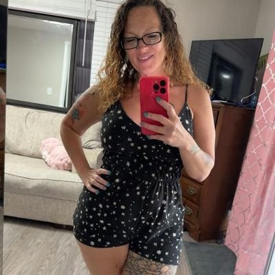 Am a lovely person and am looking for a man to love in my life cuz isn't being easy single but I know that there is some out there 💓💓💓💓