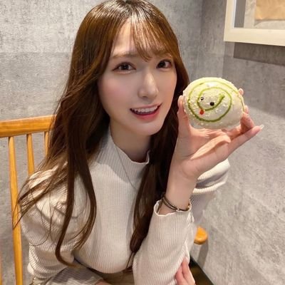 Hello host, pls don't reroll 🥺🙏 my prev acc got suspend @.marin_jisoo @.marin_disuspend