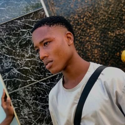 e_irugo's profile picture. I'm Buker and you🙂