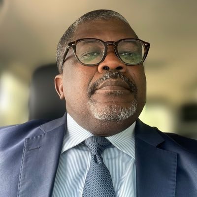 Homme politique gabonais, ancien Cadre de Banque ( Private Banking) Passionné par la #culture, les #nouvelles technologies et le #jazz.