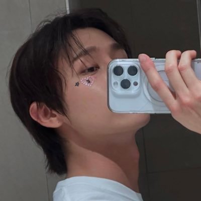 juhhwnbb's profile picture. vroooom