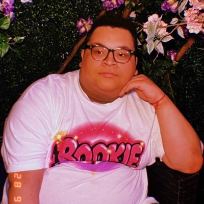 it's like supernatural ☆ he/him ☆ bisexual ☆ virgo ☆ 22yrs ☆ 🇩🇴🇵🇷 ☆ reality tv enthusiast ☆ lover of the arts ☆ sfw priv: @thewillardfiles ☆