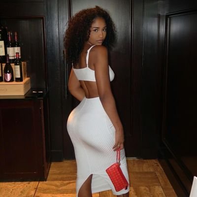 Curator of Baddies. Dm for exclusive content / Follow on IG @ilikebaddiez_
Profile pic - @MissGray_xo Not Affiliated/ Fan acc/promo.