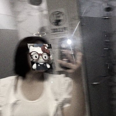 Pitayaporn75's profile picture. 