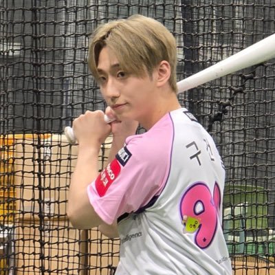 dktwizb's profile picture. 비시즌농놀중🏀⛹️
