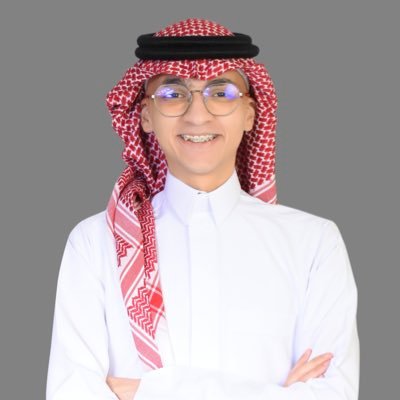 سفير جائزة التميز لدى @IMSIU_edu_sa | سفير كلية الإعلام والاتصال لدى @saudi_mf | رئيس @Medadclub_cmc شطر الطلاب المتحدث الرسمي لـ @PR_Communit | ⬇️
