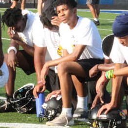 CHS 27’ DB/FS 165lbs 6’1 phone number is #502-715-2414 and my email is donyejackson14@gmail.com