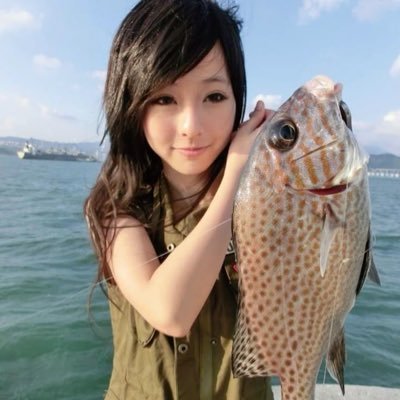 lickmykneecaps1's profile picture. 