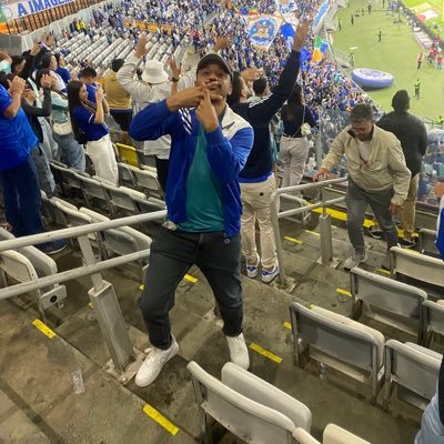 moinunes123's profile picture. Cruzeirense. Falo de futebol e coisas aleatórias.