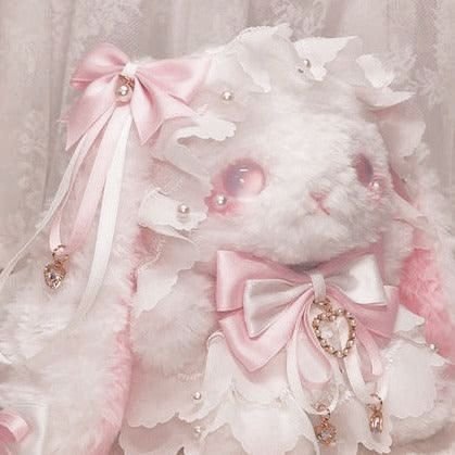|Bunny ♡ •Age 25 | Demigirl & Pansexual| Pronoun's: They, She | Taken ❤️