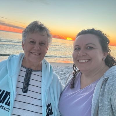 5th grade teacher in MN Instagram:MissJin5th. #clearthelist Dog Mom to Ollie🐶 Avid Reader 📚 DC: https://t.co/4HGYkHNcEK Cashapp:$jmjohn15 🌊🌊