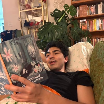 Son of Mexican/Cuban immigrants. Words in @havehadhavehad, @Little__Engines, @rejectionlit - THIS PLACE IS COVERED HEAD TO TOE IN SHIT (@GhostCityPress, 2024)