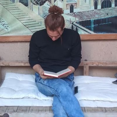 Maty_kzz's profile picture. اه از این عالم نا اموخته که گاه در او غرقم و گاه در او میسوزم
ناشناس :https://t.co/JNoFUfhArO