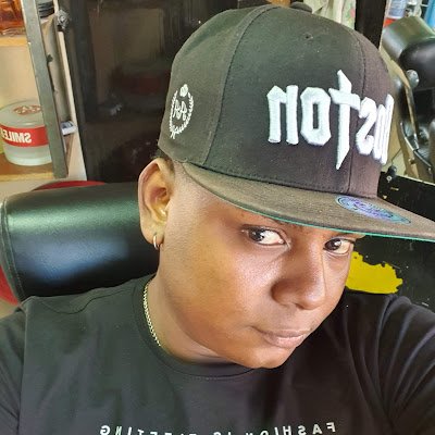 Esney4670's profile picture. 