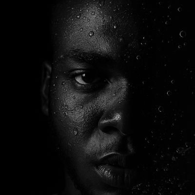 ZobamLibrary's profile picture. I turn silent struggles into words, so you can turn pain into healing.