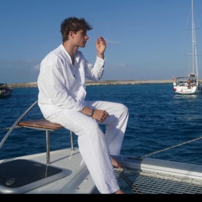 baptallain's profile picture. Founder InsightFlow - Fixing how the world consumes information