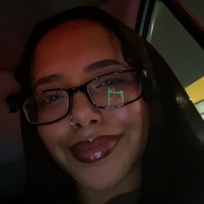 asmaanasroun's profile picture. "أنا لا بأس، إنني صامد"