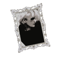 ⁎ 𝒕𝒉𝒆 𝙳𝚁𝙰𝙶𝙾𝙽 𝔏ᴬᴰᵞ , (@reveredprada) 's Twitter Profile