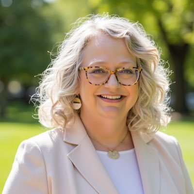 zonnestrategy's profile picture. #Talent & #Workforce • Relationship Management • (tweets are my own) 🌴🌺