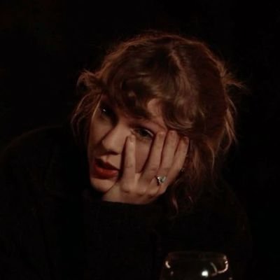 Cuenta fan 🇦🇷 | ⟭⟬⁷ | 9¾ | ⸆⸉ ✧cómo me sangra la argentina madre de dios✧
«This is me trying»