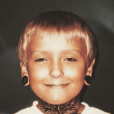 31. Man. Father. Tattoo Apprentice. Artist (b. 1993) @MakingIt247