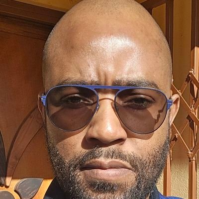 Phola_111's profile picture. 