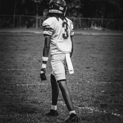 Jr0ss3_'s profile picture. AGTG✝️ C/O 2027 5’11 Athlete