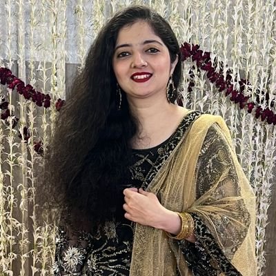 khanzebajf's profile picture. Dwells in History works in Finance.