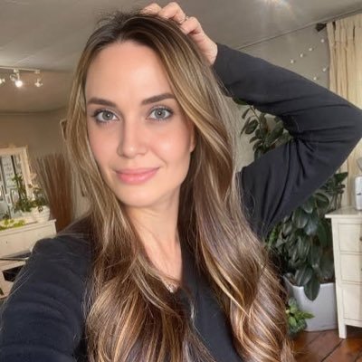 Official Angelina Jolie FansChat
21M. Followers. 13. Followers