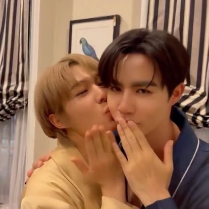 ZeeNuNew fan account💙🧡
Nhu New Khong Phom - Zee Pruk 2025