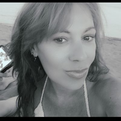 Café y música? Aquí sí es...🖤🙃😀
y aquí también @monicamunoz3185 😃