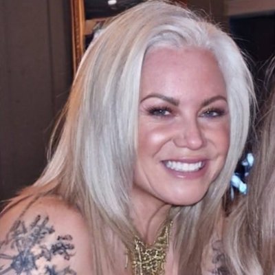 🇬🇧🏴🎗 Animal lover, agnostic, occasionally grumpy, non sufferer of fools , rarely impressed, connoisseur of profanity , no dms - it's just weird