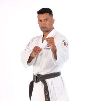 Reginaldo Dos Santos Soares
faixa preta 6° Dan de Karate-Do Campeão Brasileiro,campeão sul-americano várias vezes Campeão mineiro de karate. Janauba-MG
