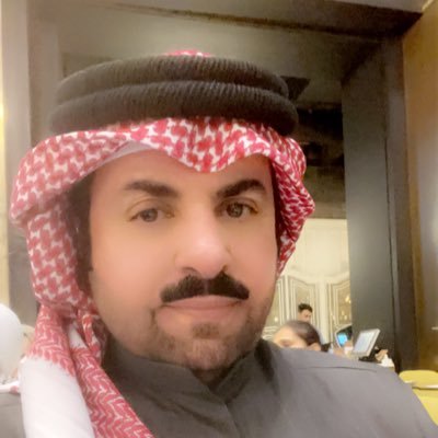 لست افلاطون الفلسفه ولا قسيس الهوااء ولا نزار الحرف❓ولكـن لنبضي عالم خاص