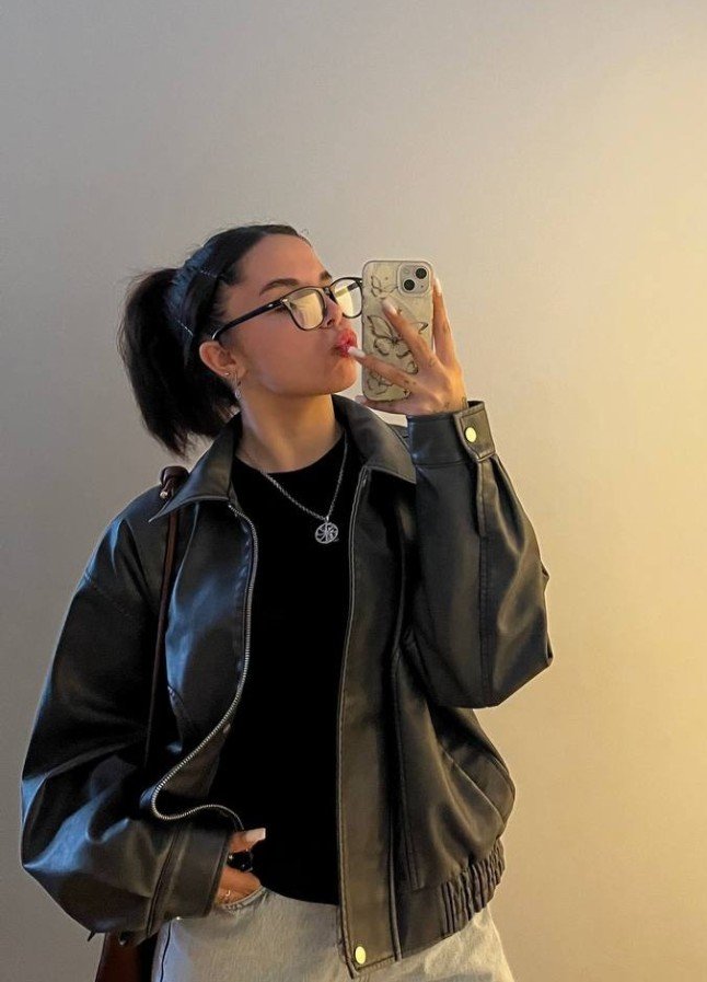 Class in the morning, chaos at night 🌙
dm me here👇