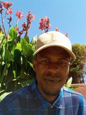 KabeloSetl78732's profile picture. Go the last mile and enjoy it