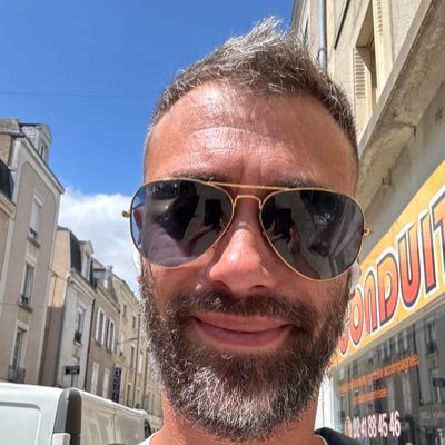 PSimon31104's profile picture. 